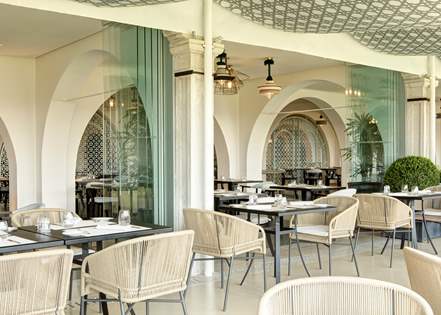 Elimar Beach Bar and Restaurant, interior view ! Hotel Excelsior Venice Lido Resort