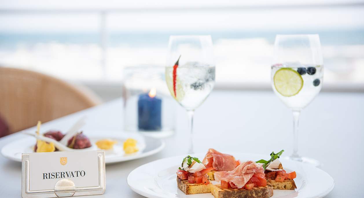 Aperitif on the beach of Venice, Italy | Hotel Excelsior Venice Lido Resort 