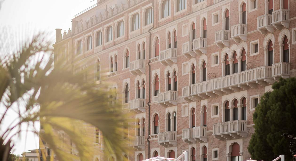 Esterno dell'Hotel Excelsior Venice Lido Resort, hotel di lusso a Venezia