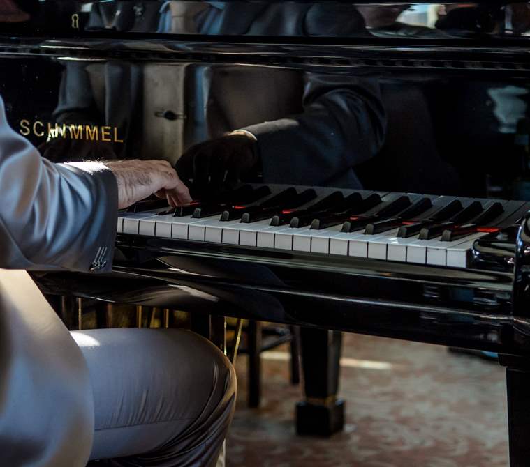 Pianista che suona | Hotel Excelsior Venice Lido Resort, hotel di lusso a Venezia Lido