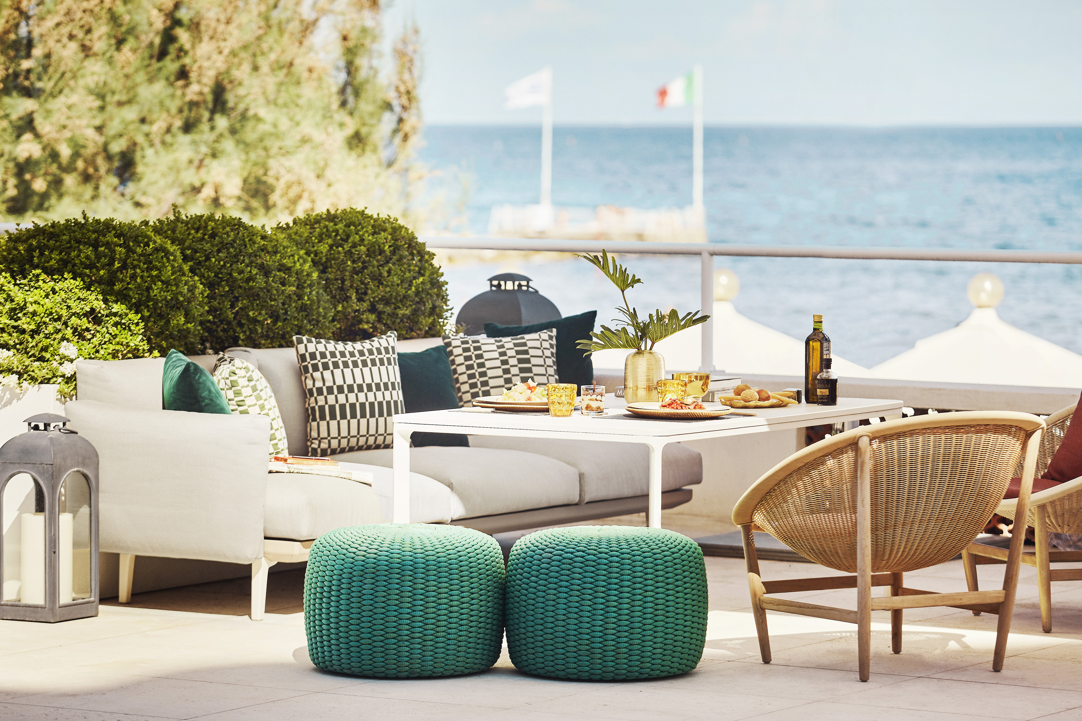 Elegant seaside dining in Venice with Italian cuisine at Hotel Excelsior.