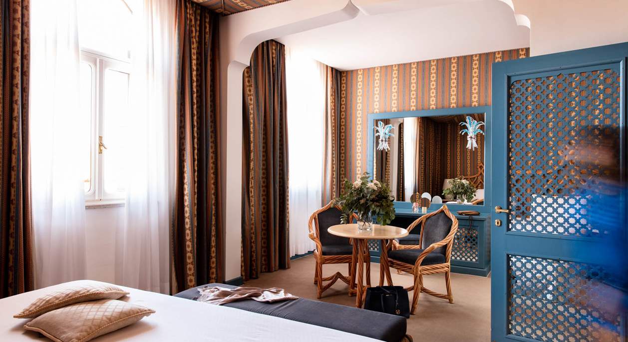 Dettagli interni di una camera dell'Hotel Excelsior Venice Lido Resort