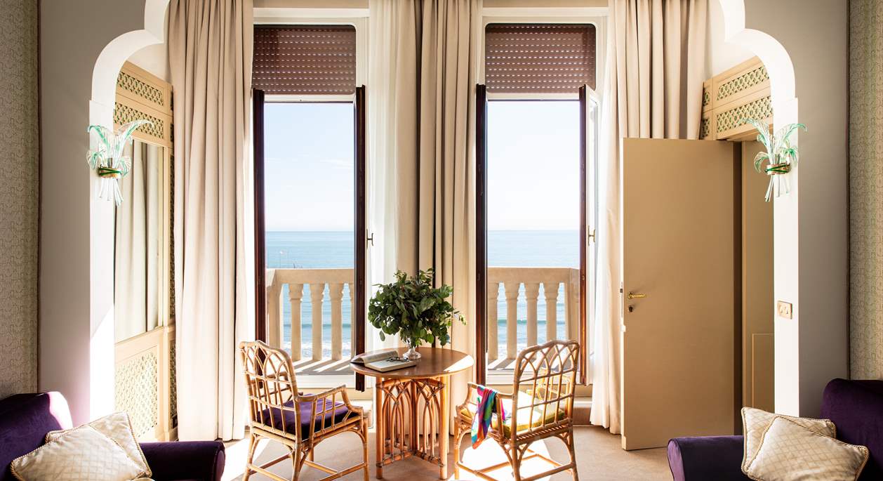 A suite of Hotel Excelsior Venice Lido Resort, sea view | Luxury suites in Venice
